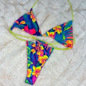 Sel Doval Maui Tini Kini